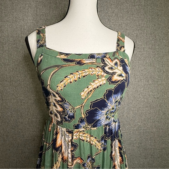 O'Neill Dresses & Skirts - O'Neill Floral Green Maxi Dress‎ Cut Out Back Size Small